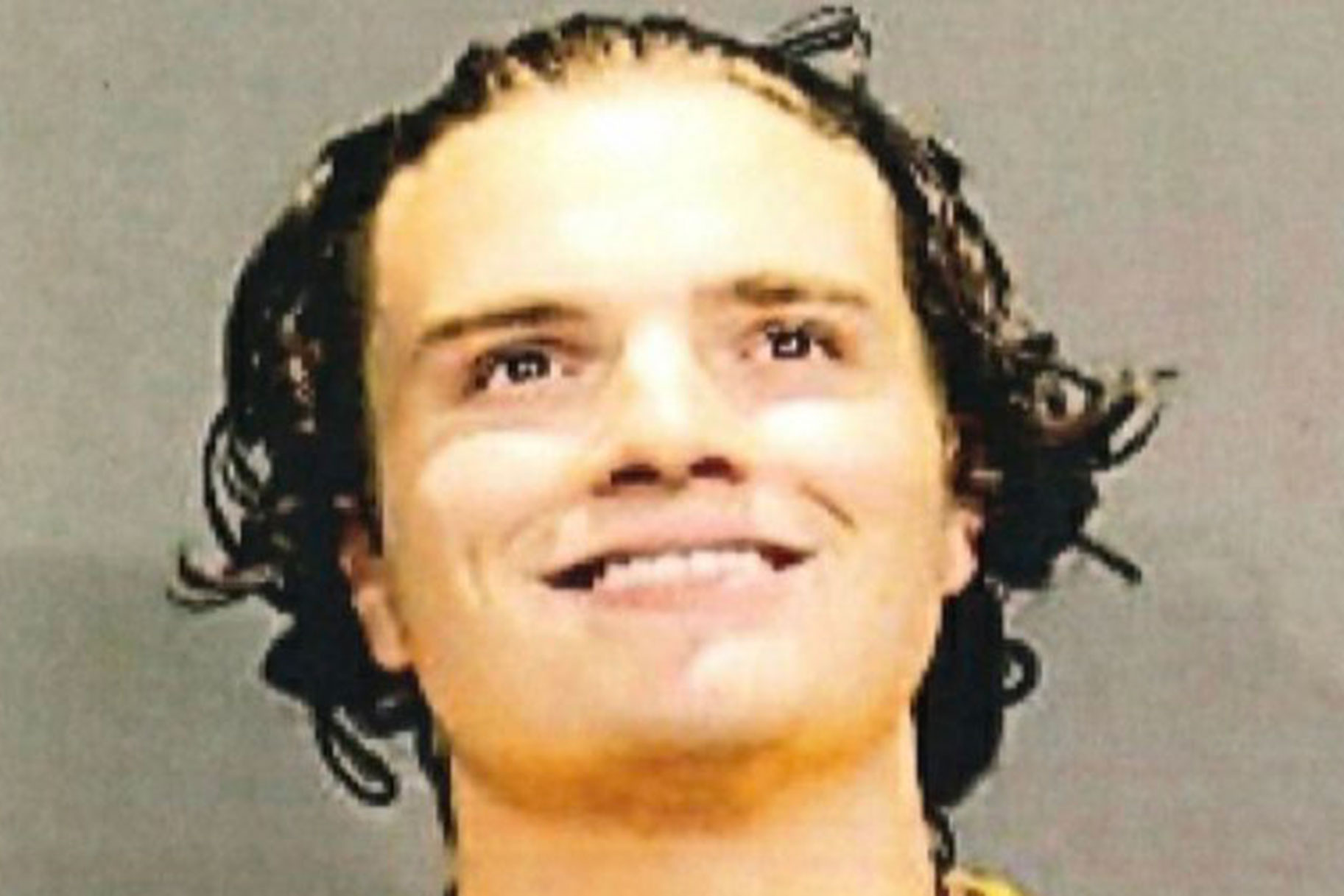طالب UConn الذي قاد السلطات في مطاردة متعددة الولايات بأنه غير مذنب بارتكاب جريمة القتل