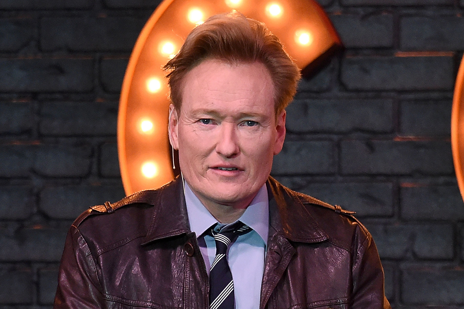 Conan O'Brien revela que set de talk show foi roubado