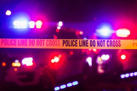 Dos morts en un tiroteig 'horrible' a Tucson, un cos trobat a una casa cremada