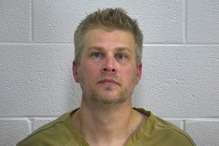 Hombre condenado por asesinato después de que el exgobernador Matt Bevin lo perdonara por el mismo delito
