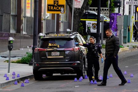 La policia de Sacramento diu que un tiroteig en massa va implicar almenys cinc homes armats de bandes rivals