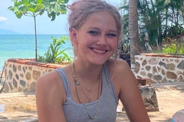 Полицейско раздаване на изчезналата тийнейджърка Кийли Родни