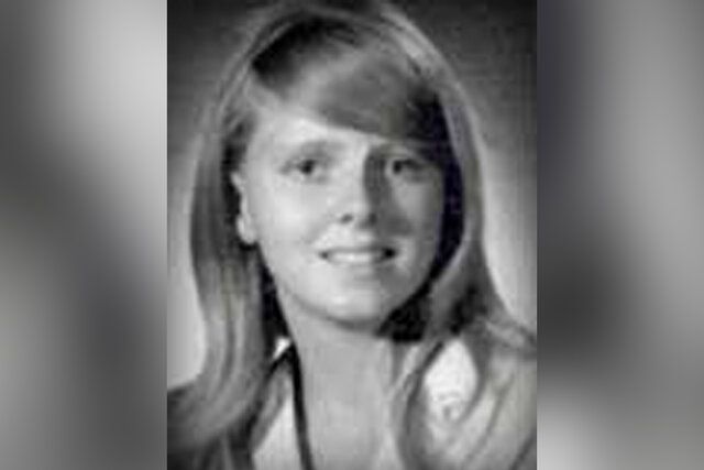 Un folleto de la policía de la víctima del caso sin resolver, Johanna Leatherbury